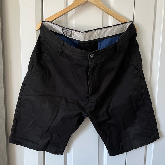 Black used men’s Volcom shorts. Size 36. Good quality. - Picture 3 of 3